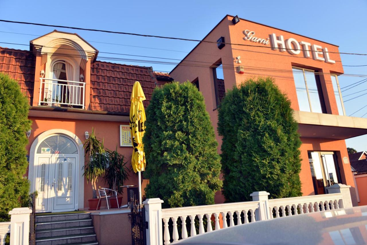 Garni Hotel Kaca Kragujevac Bagian luar foto