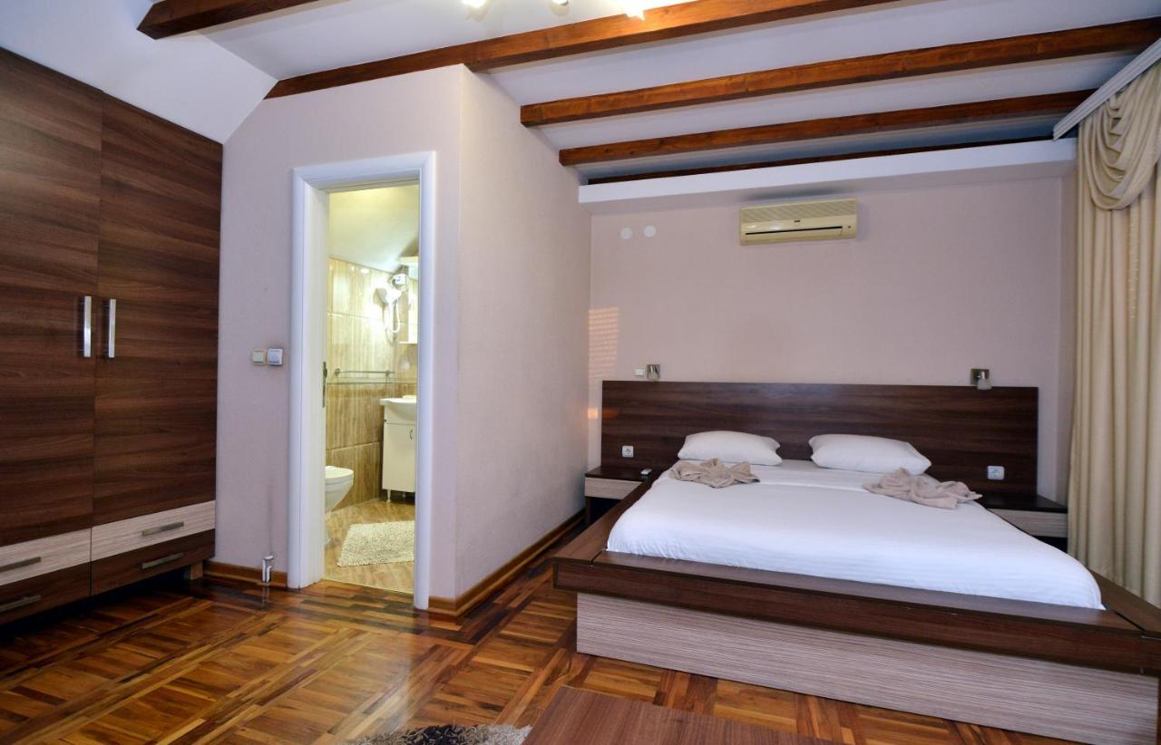 Garni Hotel Kaca Kragujevac Bagian luar foto