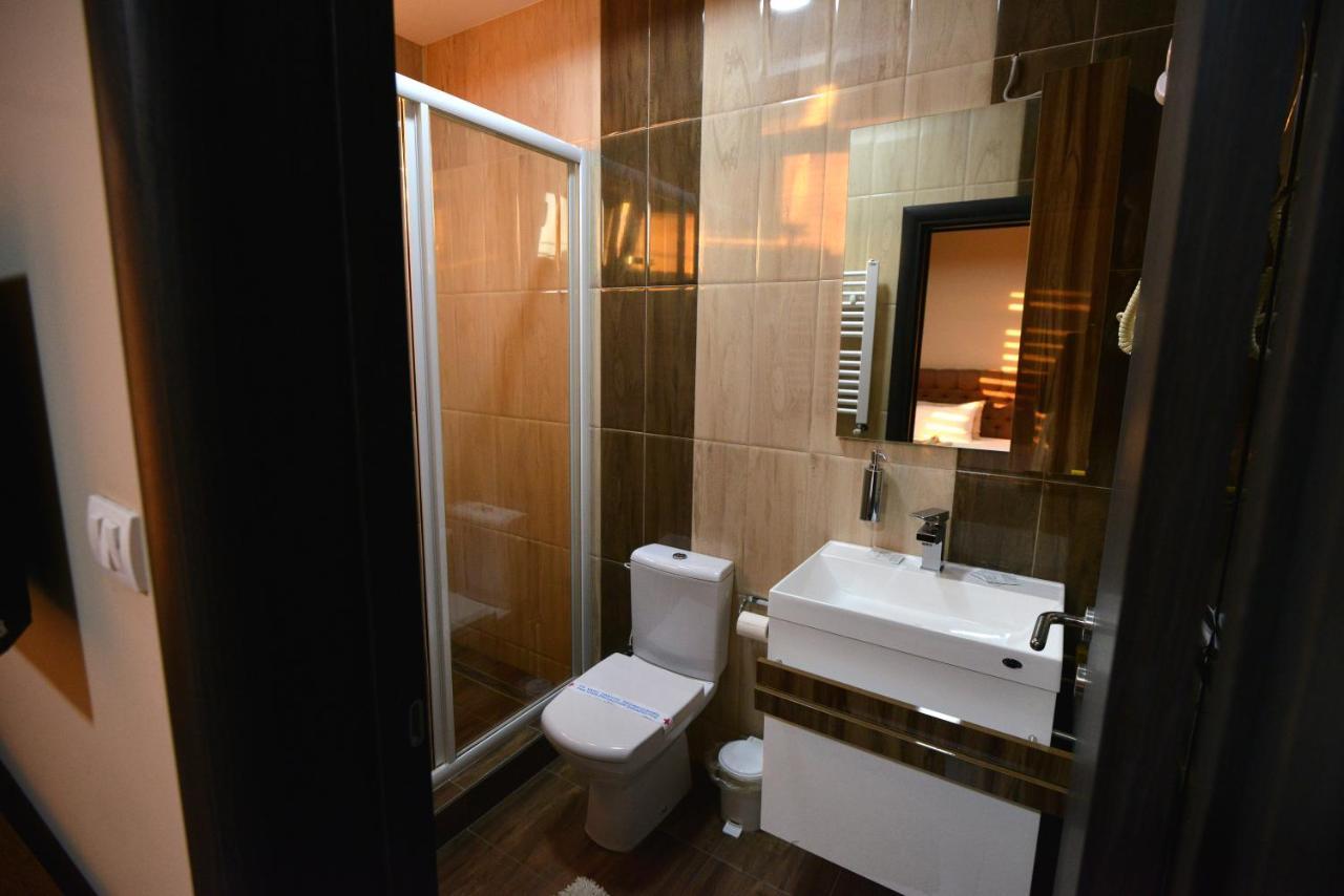 Garni Hotel Kaca Kragujevac Bagian luar foto