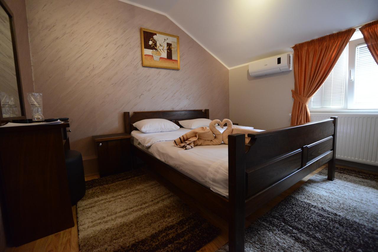Garni Hotel Kaca Kragujevac Bagian luar foto